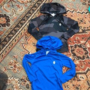 Pair of boys hooded UPF SUNSHIRTS